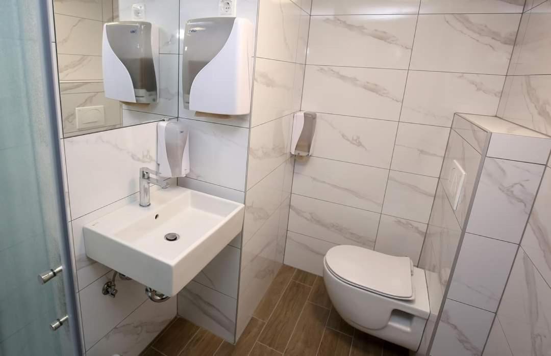 Dom Na Slivnici Bed and Breakfast Cerknica Εξωτερικό φωτογραφία